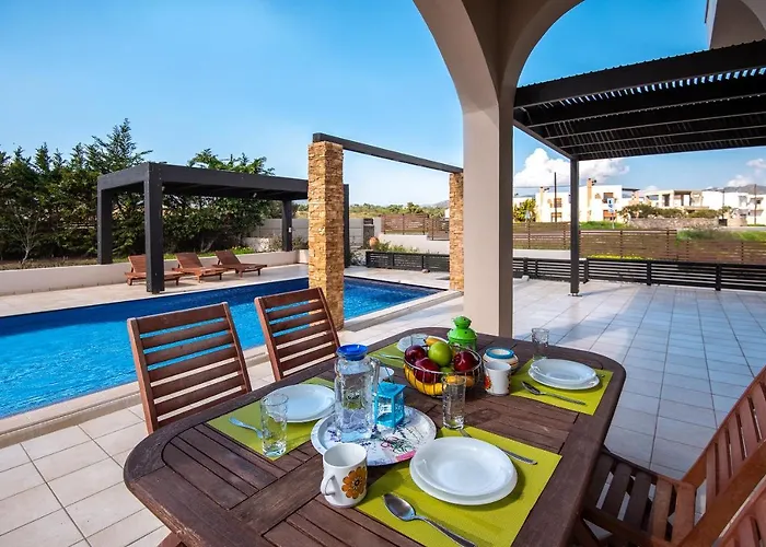 Villa Blue Wave - Road View *